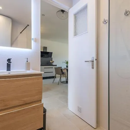 2p Neuf Au Coeur De St Jean Cap Ferrat סנט-ג'אן-קאפ-פראט