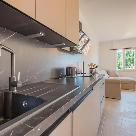 2p Neuf Au Coeur De St Jean Cap Ferrat סנט-ג'אן-קאפ-פראט